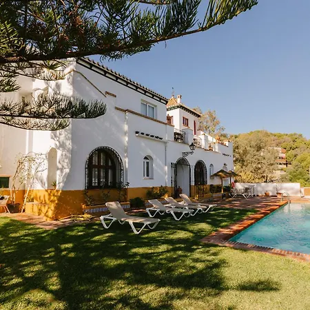 Hacienda Clavero Three Patio * مالقة